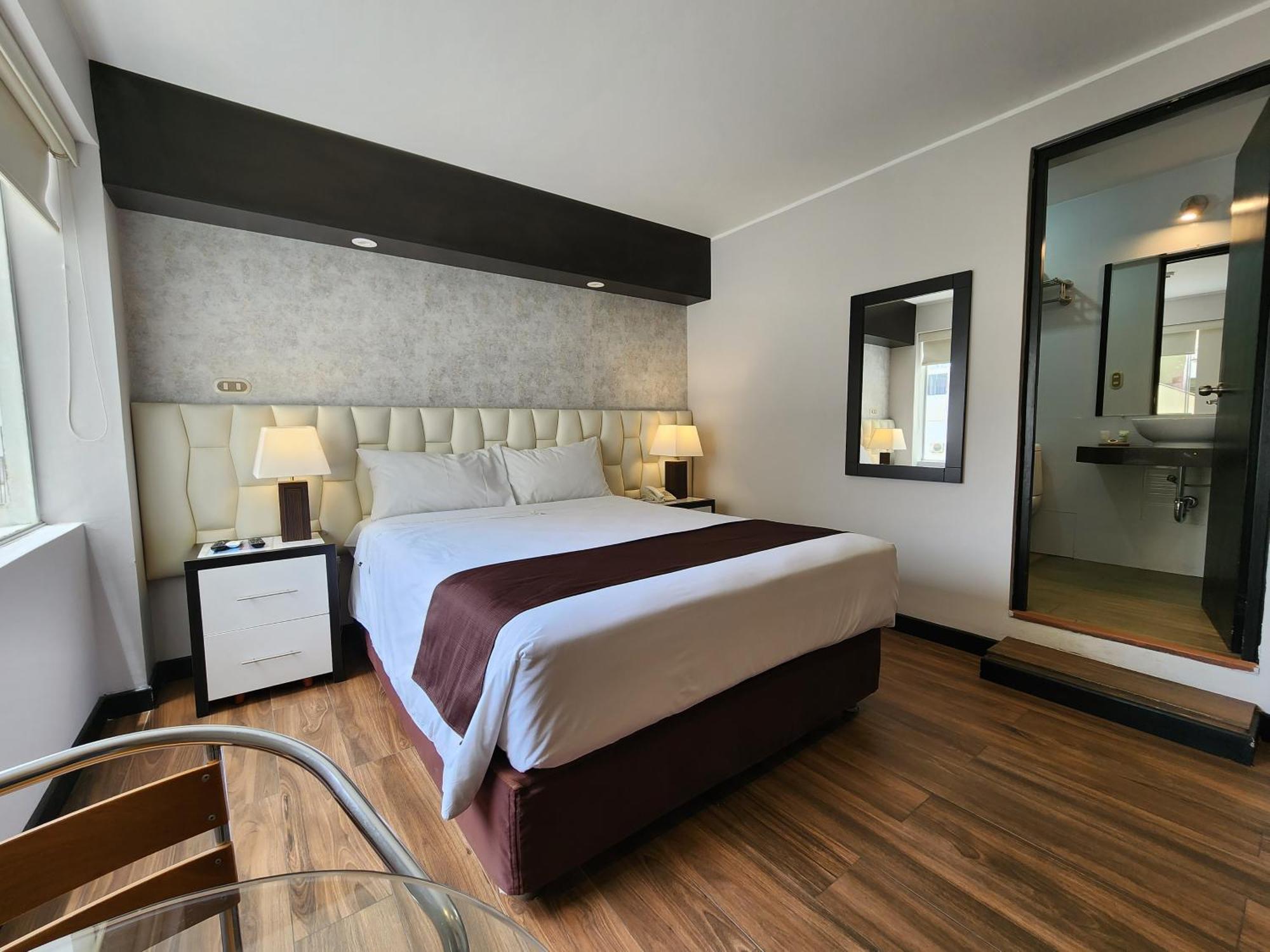 Hotel Ferre Miraflores Лима Экстерьер фото