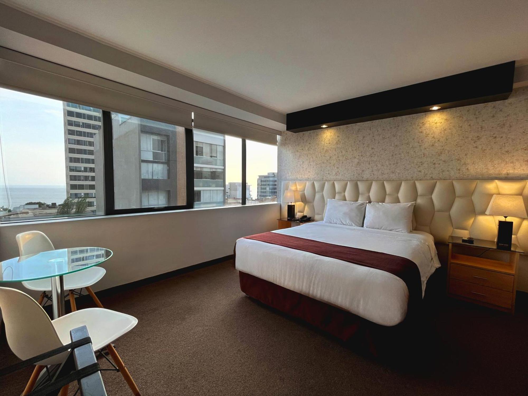 Hotel Ferre Miraflores Лима Экстерьер фото