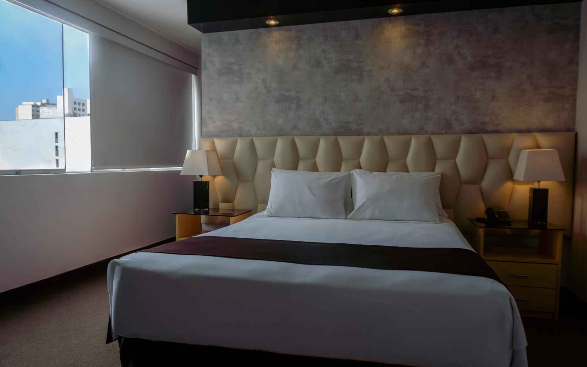 Hotel Ferre Miraflores Лима Экстерьер фото