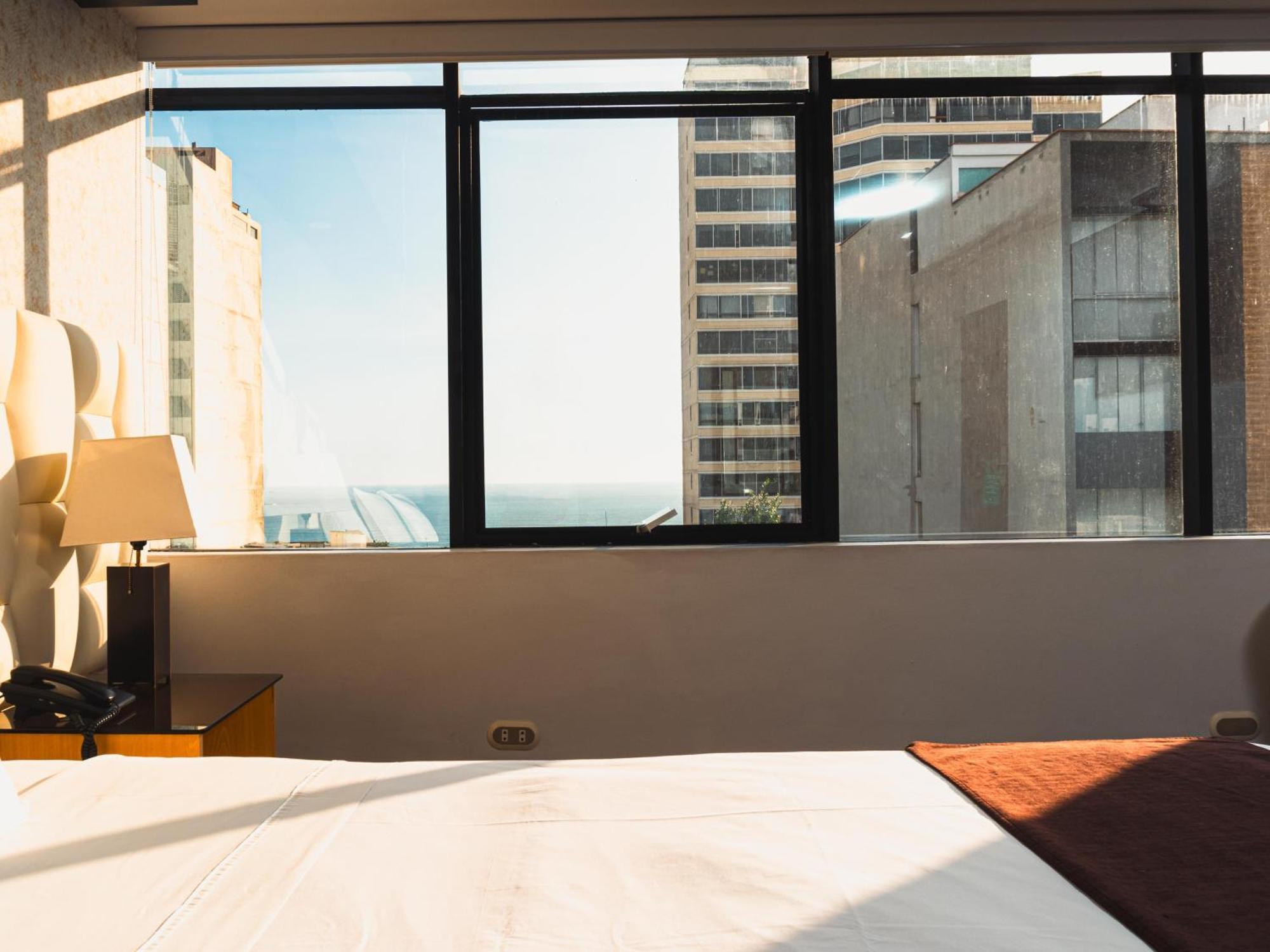Hotel Ferre Miraflores Лима Экстерьер фото