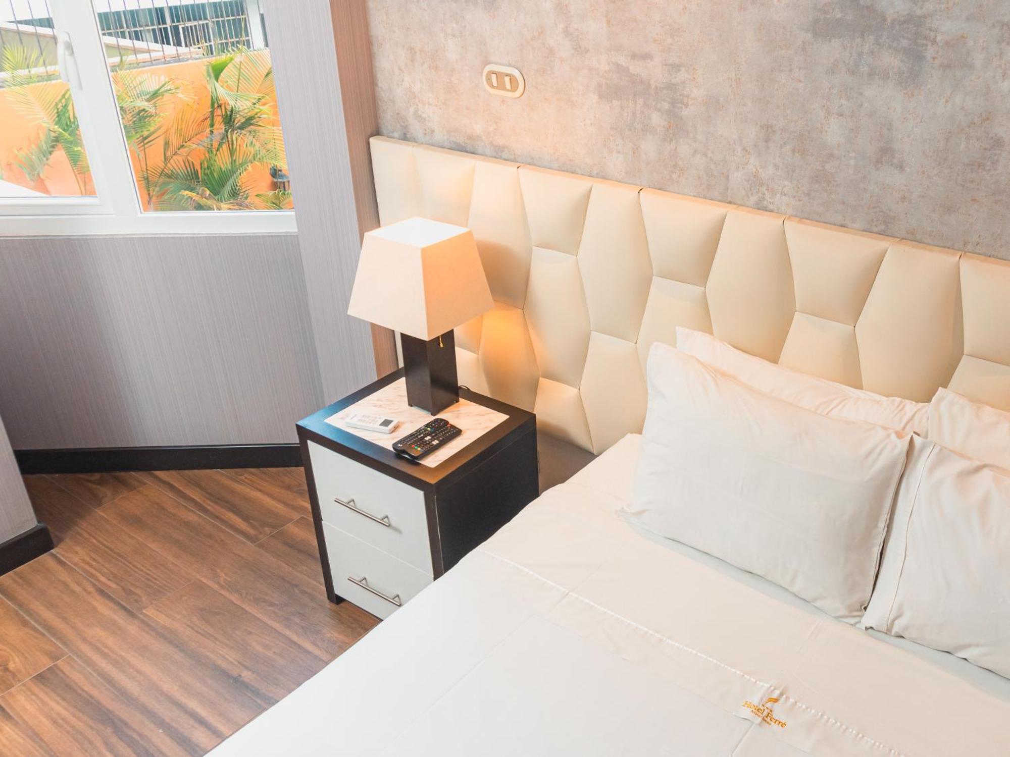 Hotel Ferre Miraflores Лима Экстерьер фото