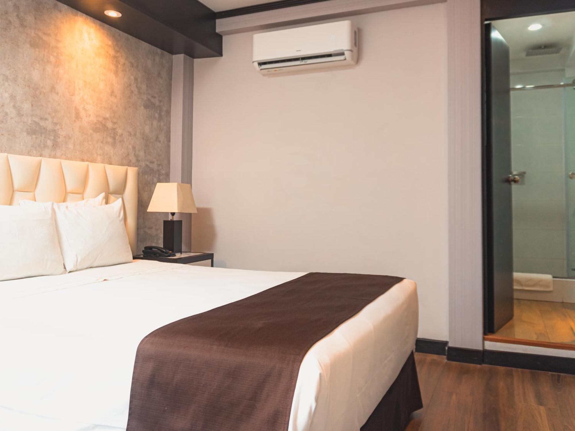 Hotel Ferre Miraflores Лима Экстерьер фото