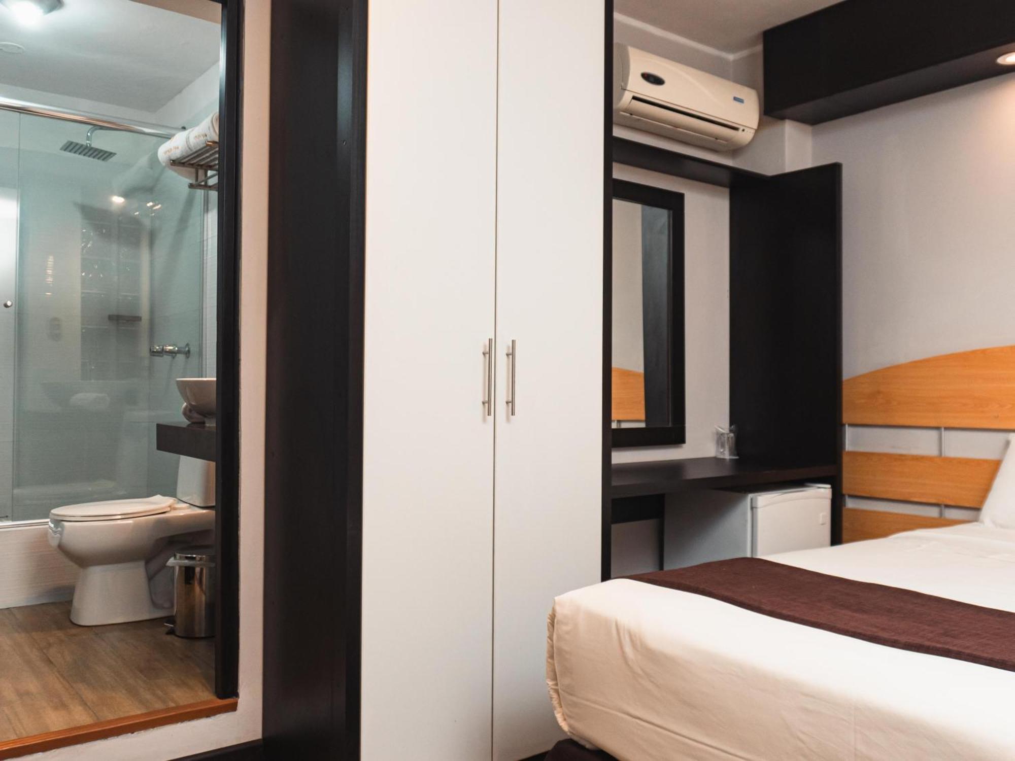 Hotel Ferre Miraflores Лима Экстерьер фото