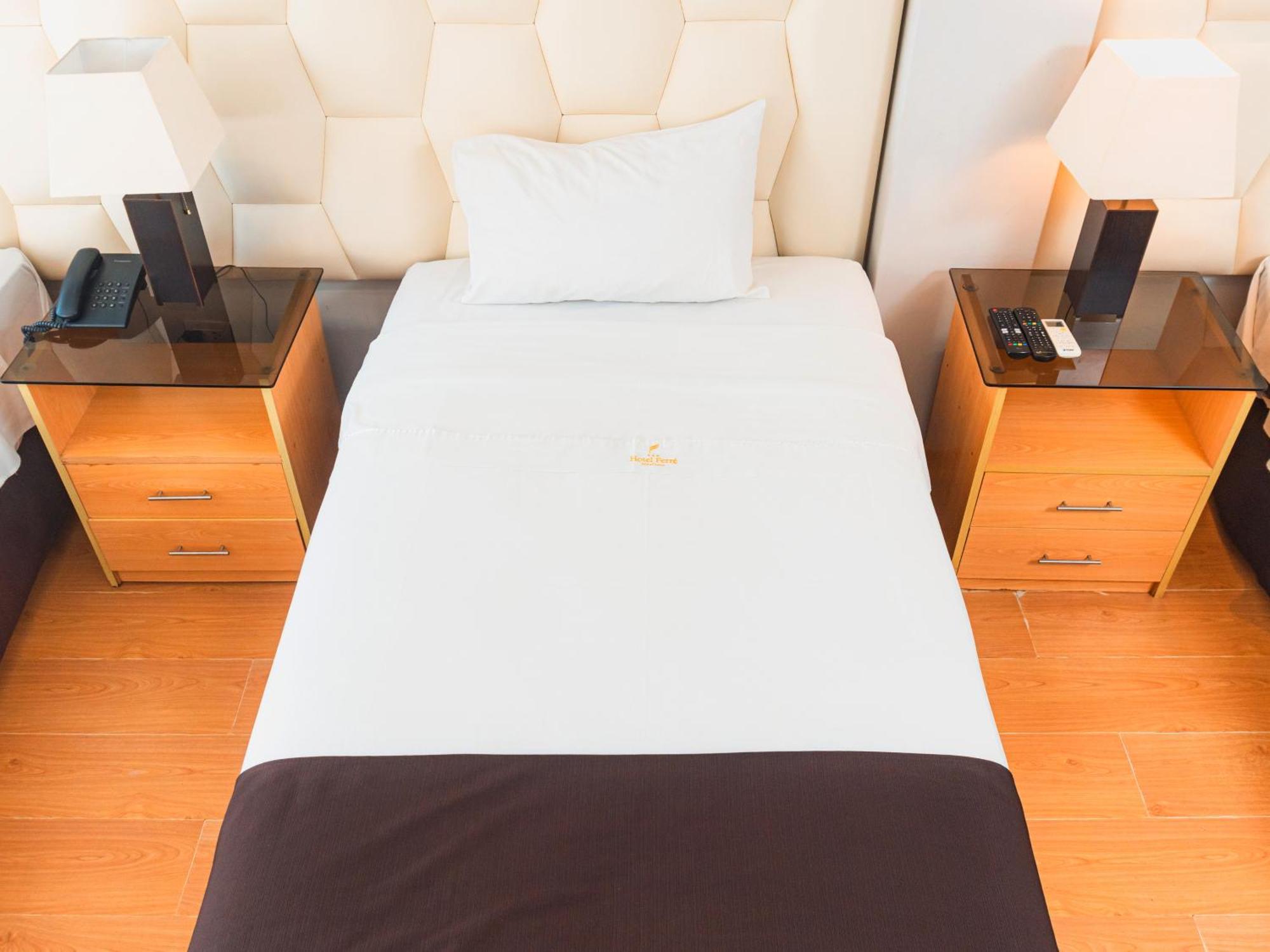 Hotel Ferre Miraflores Лима Экстерьер фото