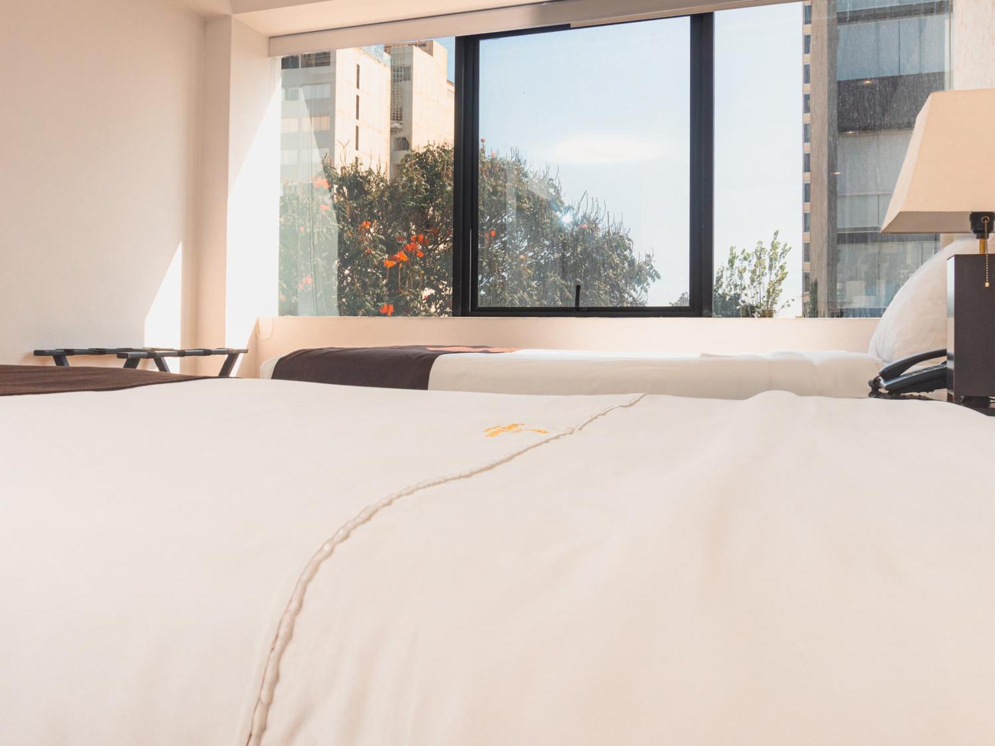 Hotel Ferre Miraflores Лима Экстерьер фото