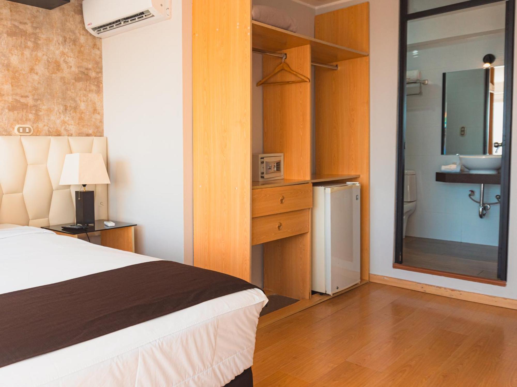 Hotel Ferre Miraflores Лима Экстерьер фото