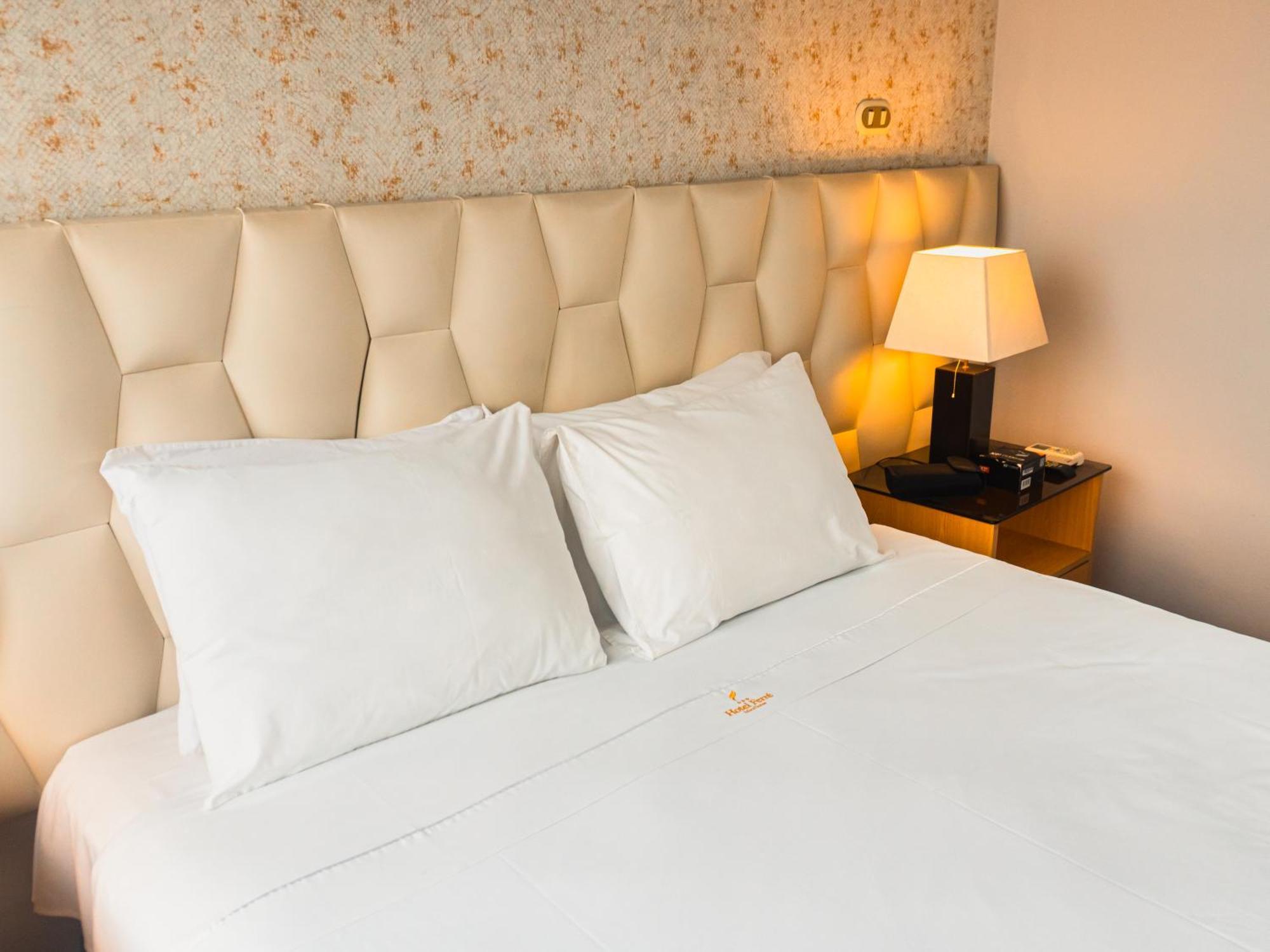 Hotel Ferre Miraflores Лима Экстерьер фото